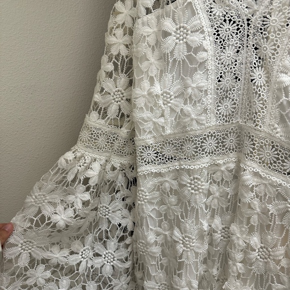 Alexia Admor White Lace Dress - Picture 2 of 9